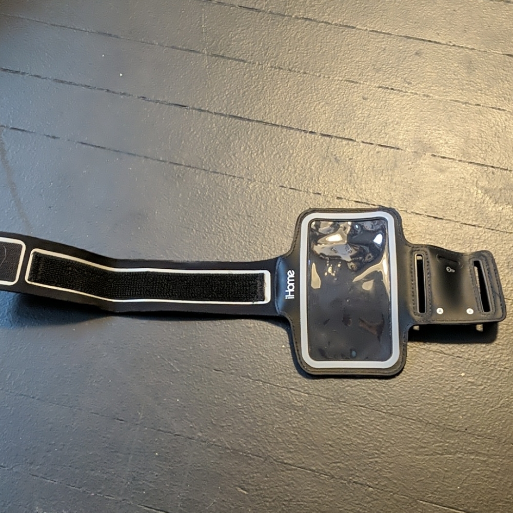 iHome Running Phone Arm Band